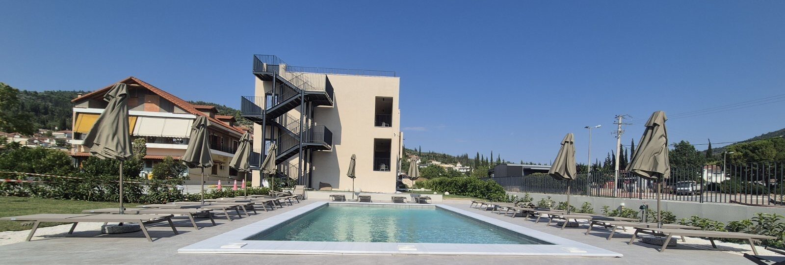 Terra Vinum outdoor pool